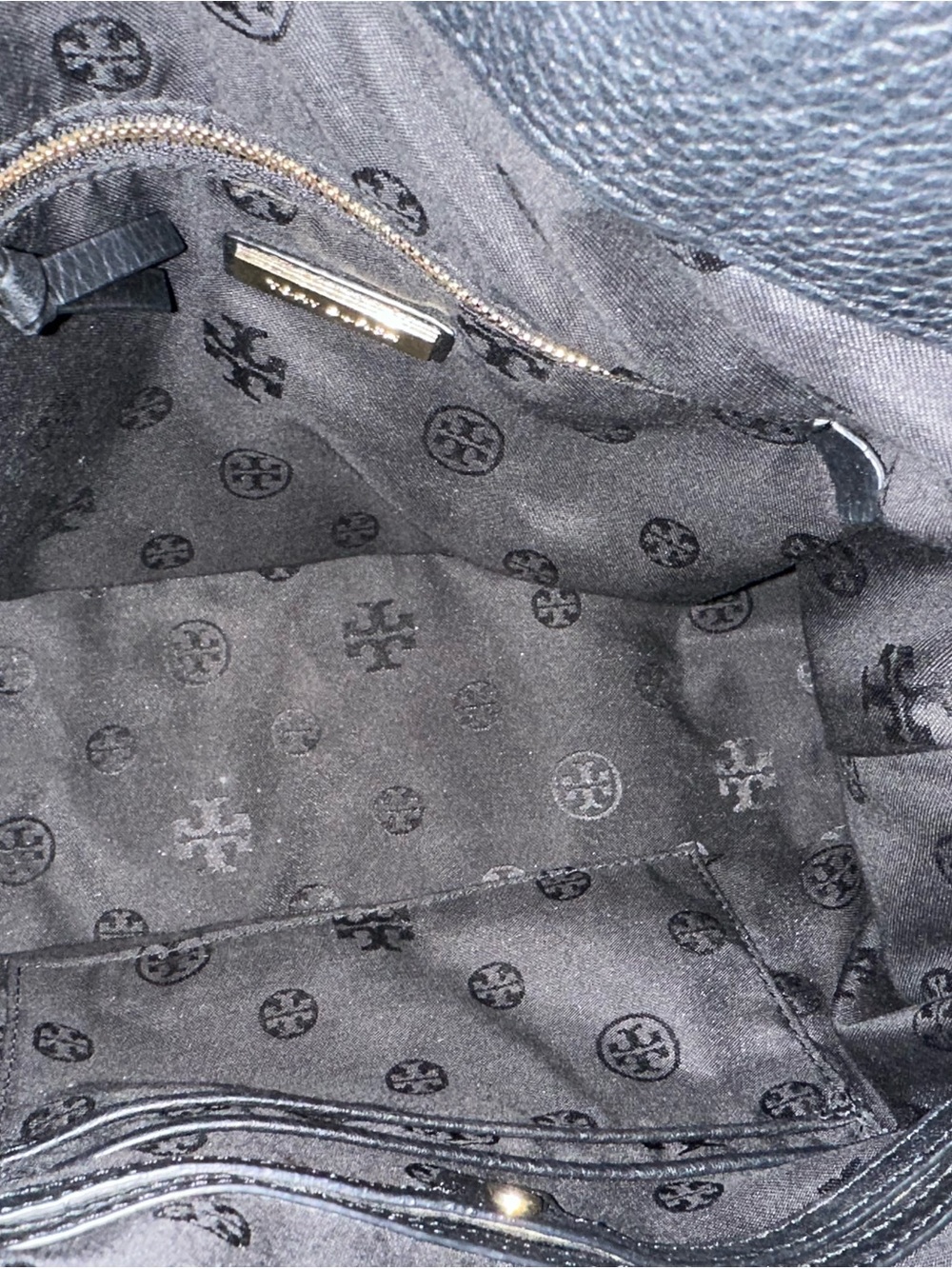 Authentic Tory Burch Black Pebbled Leather Shoulder Hobo with Tassel - Picture 3 of 10